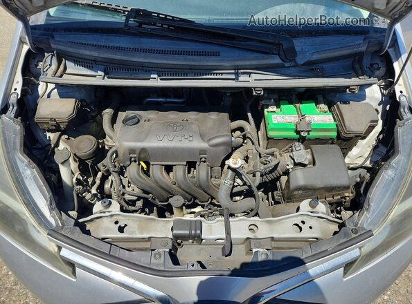 VNKKTUD31HA081471 2017 TOYOTA YARIS Silver უკანა სალონის ხედი