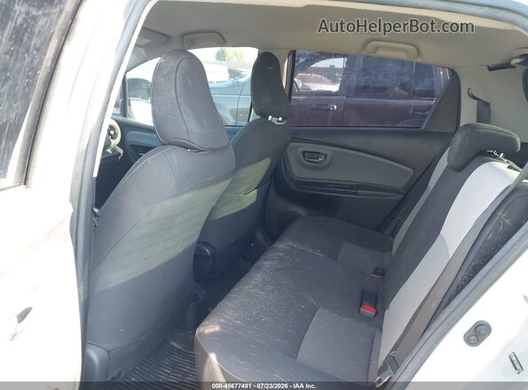 VNKKTUD31JA097577 2018 TOYOTA YARIS Silver VIN კოდის სტიკერის ხედი