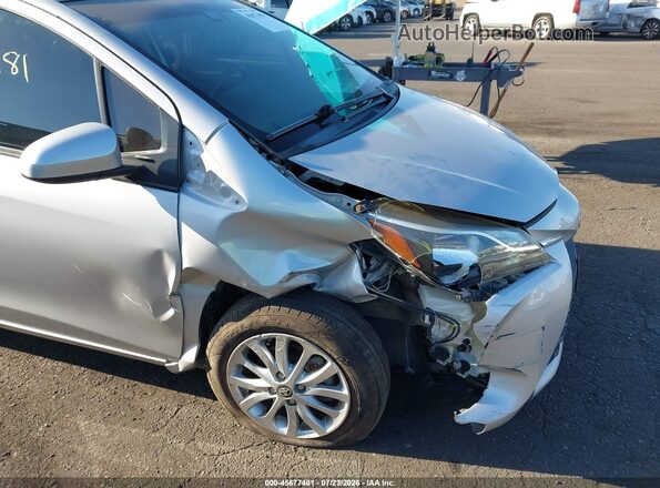 VNKKTUD31JA097577 2018 TOYOTA YARIS Silver წინა ხედი