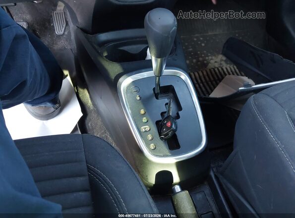 VNKKTUD31JA097577 2018 TOYOTA YARIS Silver წინა პანელის ხედი