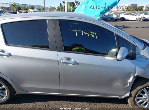 VNKKTUD31JA097577 2018 TOYOTA YARIS Silver უკანა სალონის ხედი
