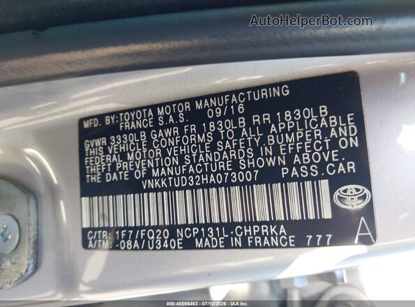 VNKKTUD32HA073007 2017 TOYOTA YARIS Серебряный Вид подкапотного пространства