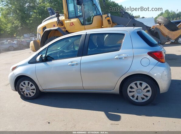 VNKKTUD32HA073007 2017 TOYOTA YARIS Серебряный Панорамный вид салона 360°