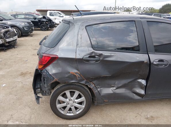 VNKKTUD32HA076117 2017 TOYOTA YARIS Gray Դիմացի տեսք