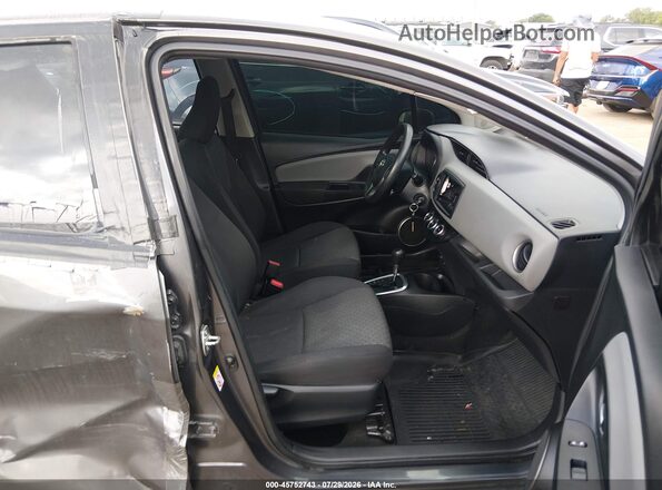 VNKKTUD32HA076117 2017 TOYOTA YARIS Gray Սալոնի դիմացի տեսք