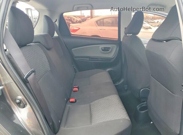 VNKKTUD32HA077803 2017 TOYOTA YARIS Gray Вид задніх сидінь