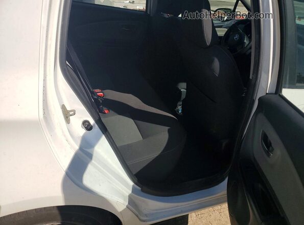 VNKKTUD32JA088032 2018 TOYOTA YARIS White უკანა სავარძლების ხედი