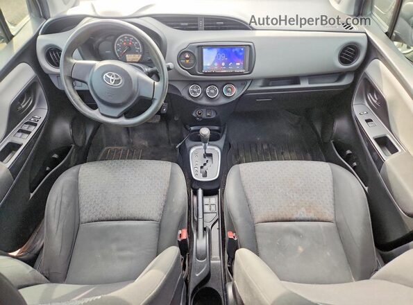 VNKKTUD33GA065822 2016 TOYOTA YARIS Silver Vista del salpicadero
