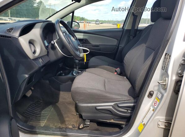 VNKKTUD37GA063717 2016 TOYOTA YARIS Silver Սալոնի դիմացի տեսք