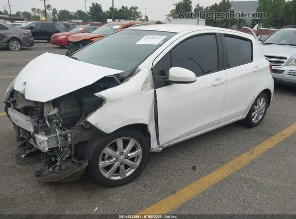 VNKKTUD37HA072211 2017 TOYOTA YARIS Белый Передняя левая четверть
