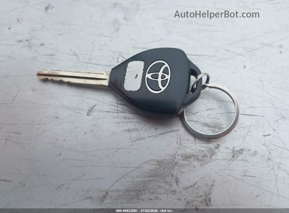 VNKKTUD37HA072211 2017 TOYOTA YARIS Белый Вид панели приборов