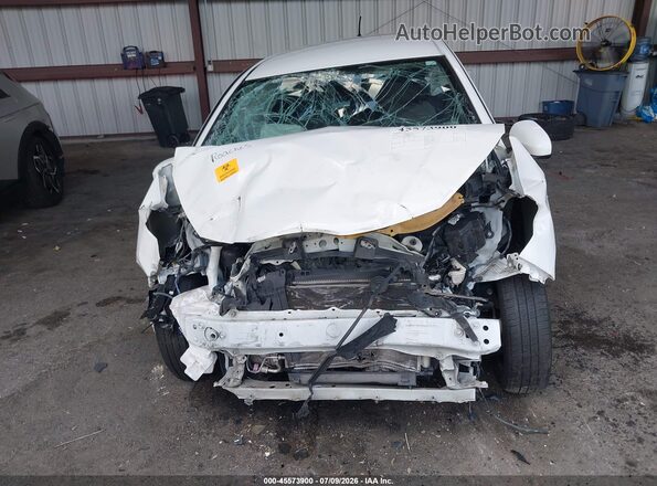 VNKKTUD38GA065587 2016 TOYOTA YARIS White Dashboard view
