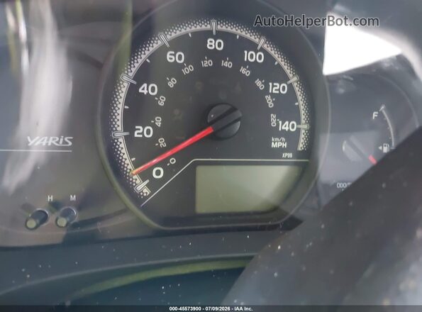 VNKKTUD38GA065587 2016 TOYOTA YARIS White 360 interior view