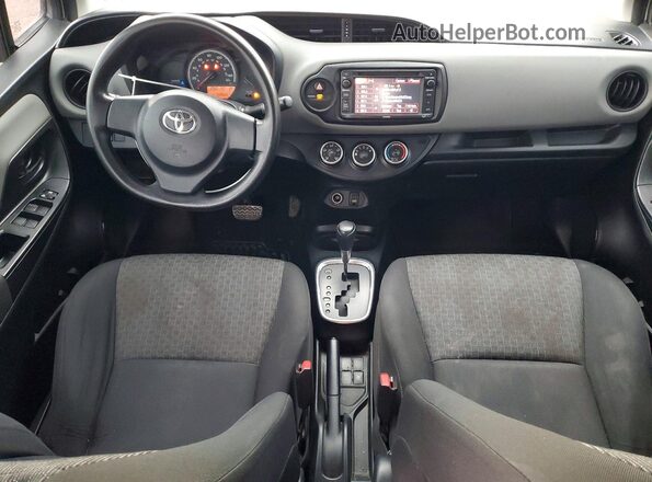 VNKKTUD38GA068148 2016 TOYOTA YARIS Gray Widok deski rozdzielczej