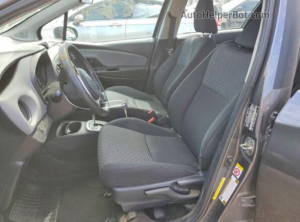 VNKKTUD39HA075644 2017 TOYOTA YARIS Gray Widok wnętrza z przodu