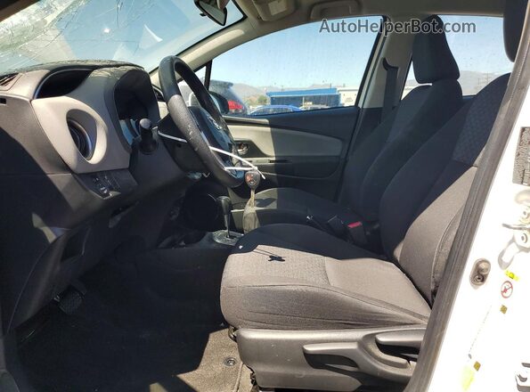VNKKTUD3XGA058396 2016 TOYOTA YARIS White Vista interior delantera