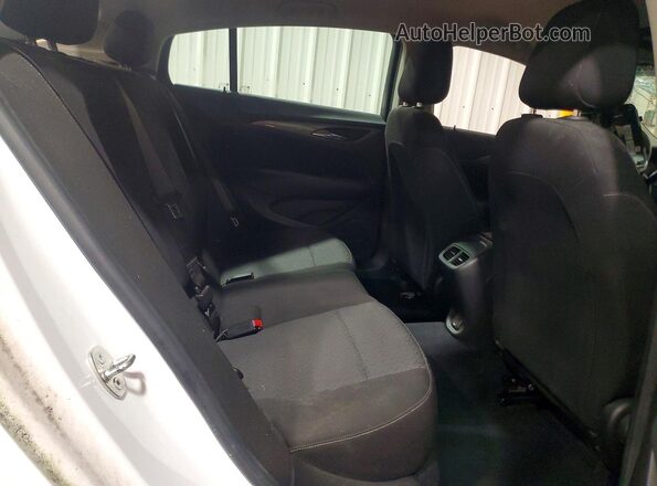 W04GL6SX2J1144187 2018 BUICK REGAL White Widok tylnych siedzeń