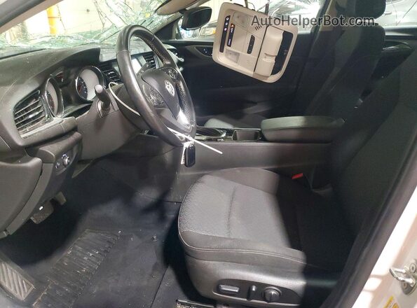 W04GL6SX2J1144187 2018 BUICK REGAL White Widok wnętrza z przodu