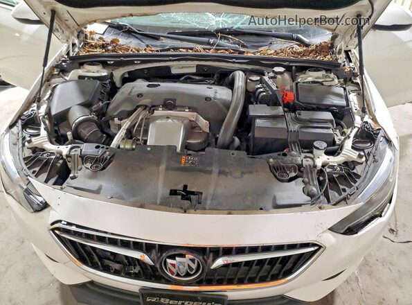 W04GL6SX2J1144187 2018 BUICK REGAL White Widok wnętrza z tyłu