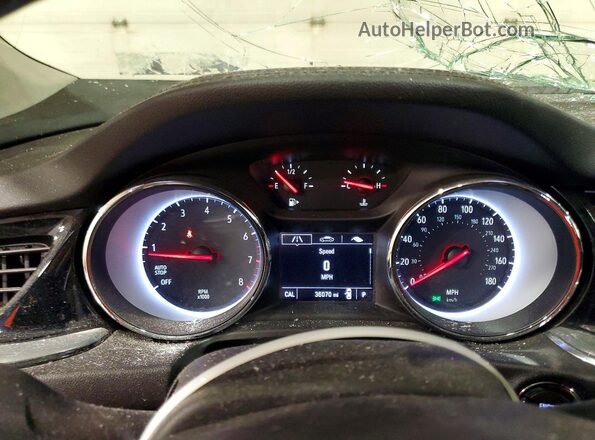 W04GL6SX2J1144187 2018 BUICK REGAL White Widok zestawu wskaźników