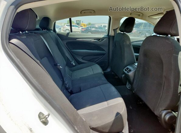 W04GL6SX6J1130082 2018 BUICK REGAL White Rear seats view