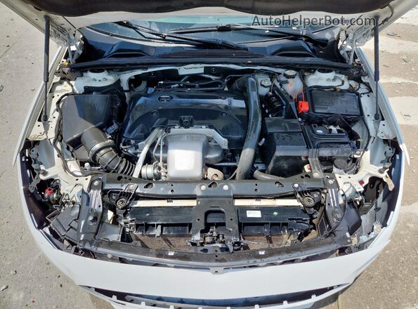 W04GL6SX6J1130082 2018 BUICK REGAL White Rear interior view