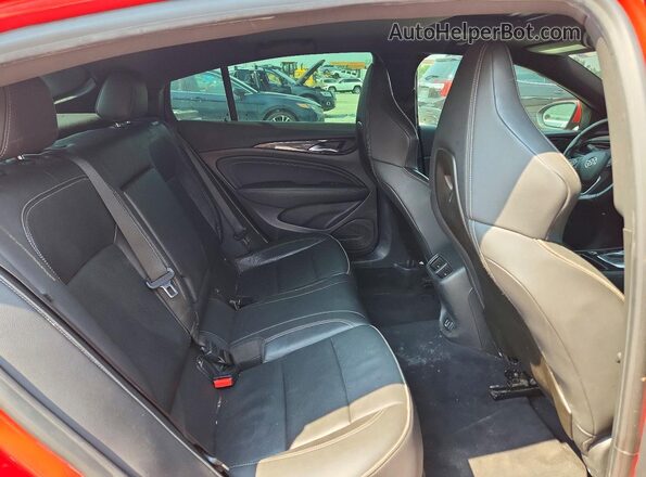 W04GS6SS3J1103896 2018 BUICK REGAL Red Vista de los asientos traseros