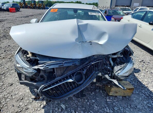 W04GU8SX4J1128372 2018 BUICK REGAL White Widok z przodu