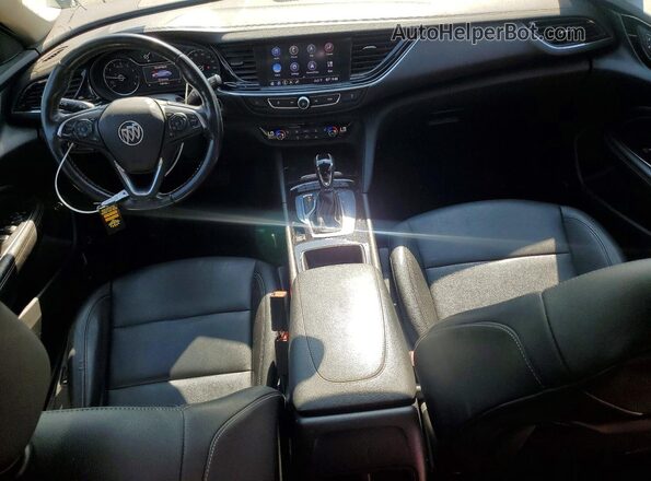 W04GV8SX1J1173573 2018 BUICK REGAL Black Dashboard view