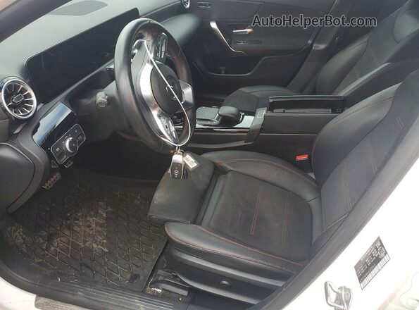 W1K3F4HB6NJ372913 2022 MERCEDES-BENZ A White Front interior view