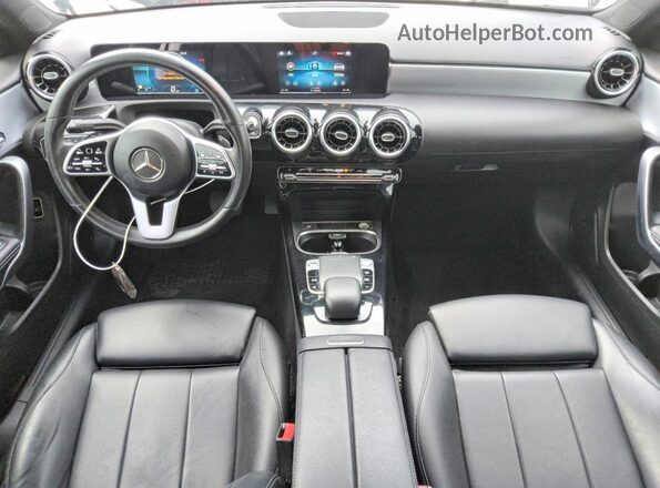 W1K3G4EB2LW047449 2020 MERCEDES-BENZ A Gray Widok deski rozdzielczej