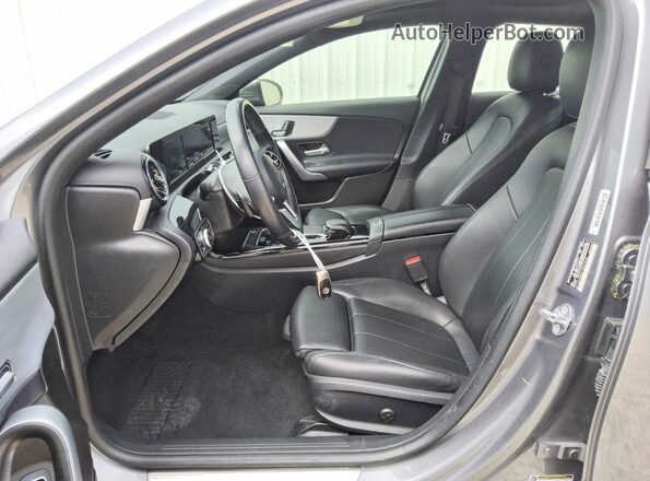 W1K3G4EB2LW047449 2020 MERCEDES-BENZ A Gray Widok wnętrza z przodu