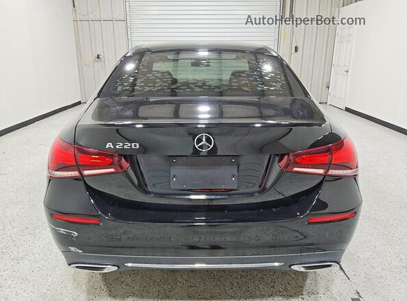 W1K3G4EB3LJ201356 2020 MERCEDES-BENZ A Black Rear view