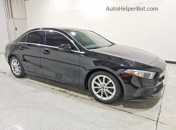 W1K3G4EB3LJ201356 2020 MERCEDES-BENZ A Black Front right