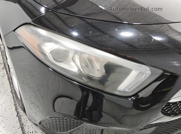 W1K3G4EB3LJ201356 2020 MERCEDES-BENZ A Black 360 interior view