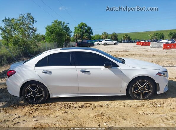 W1K3G4EB3MJ308280 2021 MERCEDES-BENZ A 220 Белый Панорамный вид салона 360°