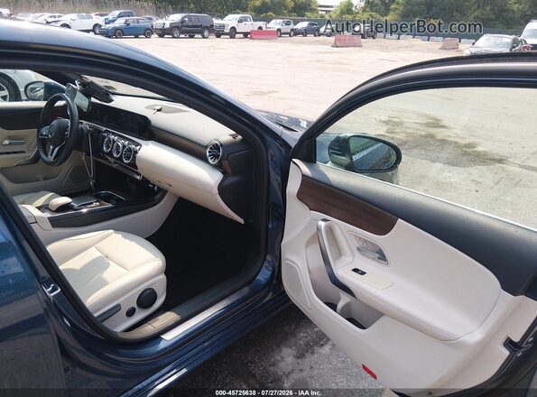W1K3G4EB3NJ355665 2022 MERCEDES-BENZ A 220 Blue წინა სალონის ხედი