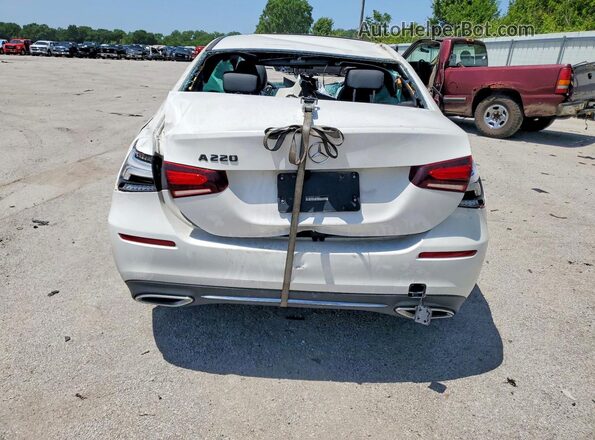 W1K3G4EB5LJ219275 2020 MERCEDES-BENZ A White Вид ззаду
