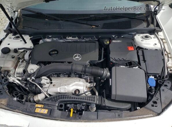 W1K3G4EB6NJ363758 2022 MERCEDES-BENZ A Белый Вид задней части салона