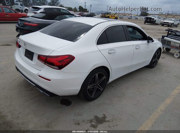 W1K3G4EBXNJ324770 2022 MERCEDES-BENZ A 220 White Trasero derecho