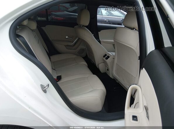 W1K3G4EBXNJ324770 2022 MERCEDES-BENZ A 220 White Vista de la etiqueta del VIN