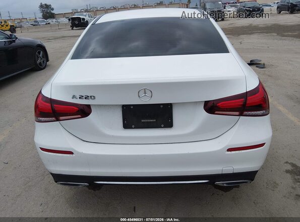 W1K3G4EBXNJ324770 2022 MERCEDES-BENZ A 220 White 