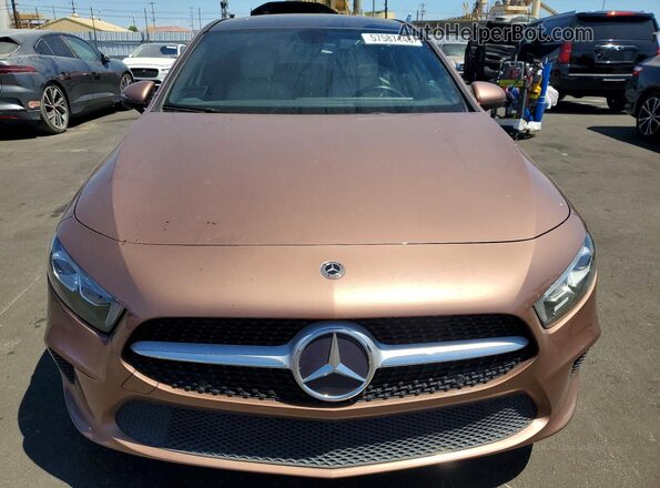 W1K3G4EBXNJ371118 2022 MERCEDES-BENZ A Tan Դիմացի տեսք
