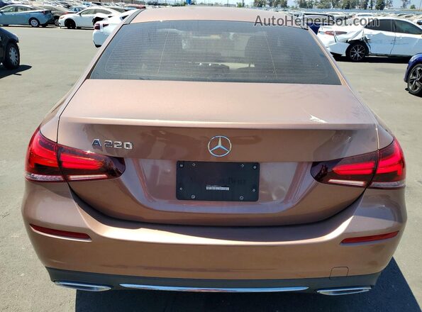 W1K3G4EBXNJ371118 2022 MERCEDES-BENZ A Tan Հետևի տեսք
