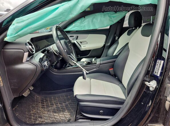 W1K3G4FB4LW047791 2020 MERCEDES-BENZ A Черный Вид салона спереди