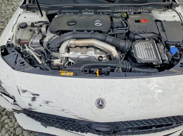 W1K5J4HB8SN497455 2025 MERCEDES-BENZ CLA-CLASS White Rear interior view