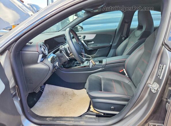 W1K5J4HBXSN533663 2025 MERCEDES-BENZ CLA-CLASS Charcoal Vista interior delantera