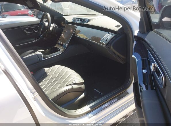 W1K6G6KB4RA266867 2024 MERCEDES-BENZ S-CLASS White Widok wnętrza z przodu