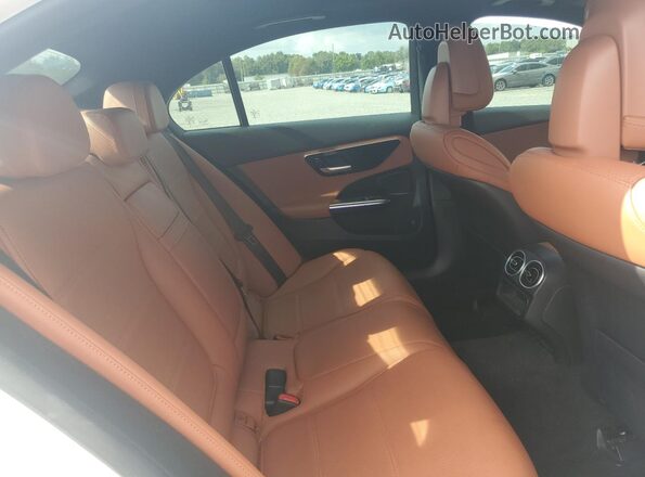 W1KAF4GB0NR059348 2022 MERCEDES-BENZ C White Rear seats view