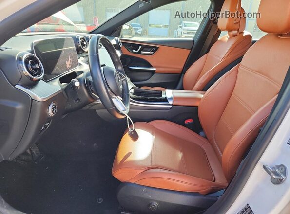 W1KAF4GB0PR088853 2023 MERCEDES-BENZ C White Vista interior delantera